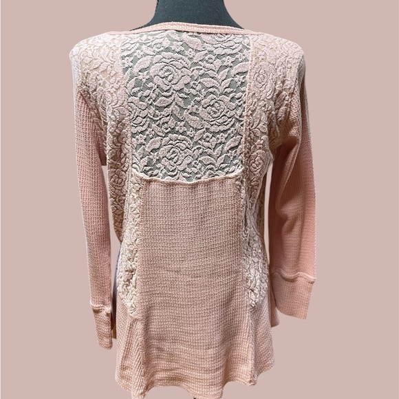 LACE BACK LONG SLEEVE WAFFLE PATTERN TOO BY HANNAH SIZE SMALL GENTLY WORN - Picture 2 of 2
